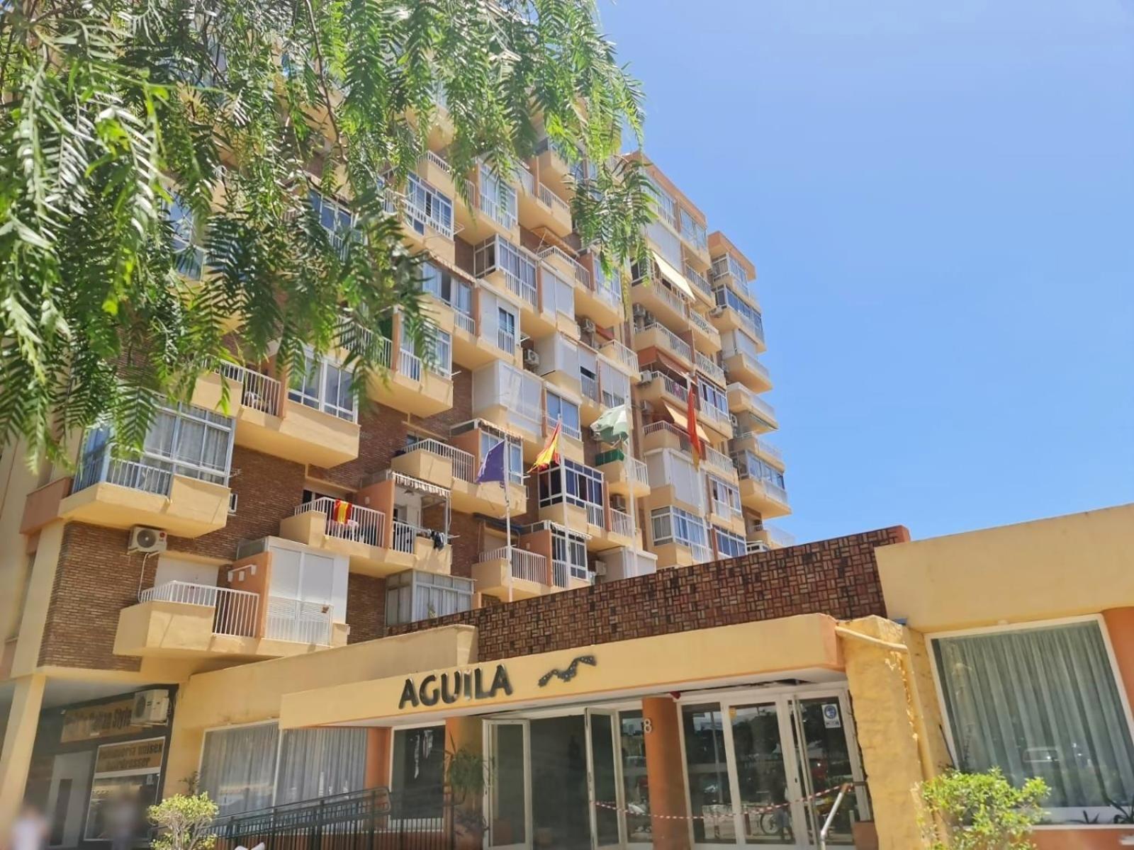 Estudio Aguila Prive Aceptamos Mascotas Benalmádena Kültér fotó
